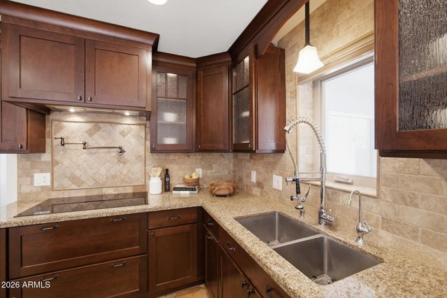 15811 E RICHWOOD Avenue, Fountain Hills, AZ 85268