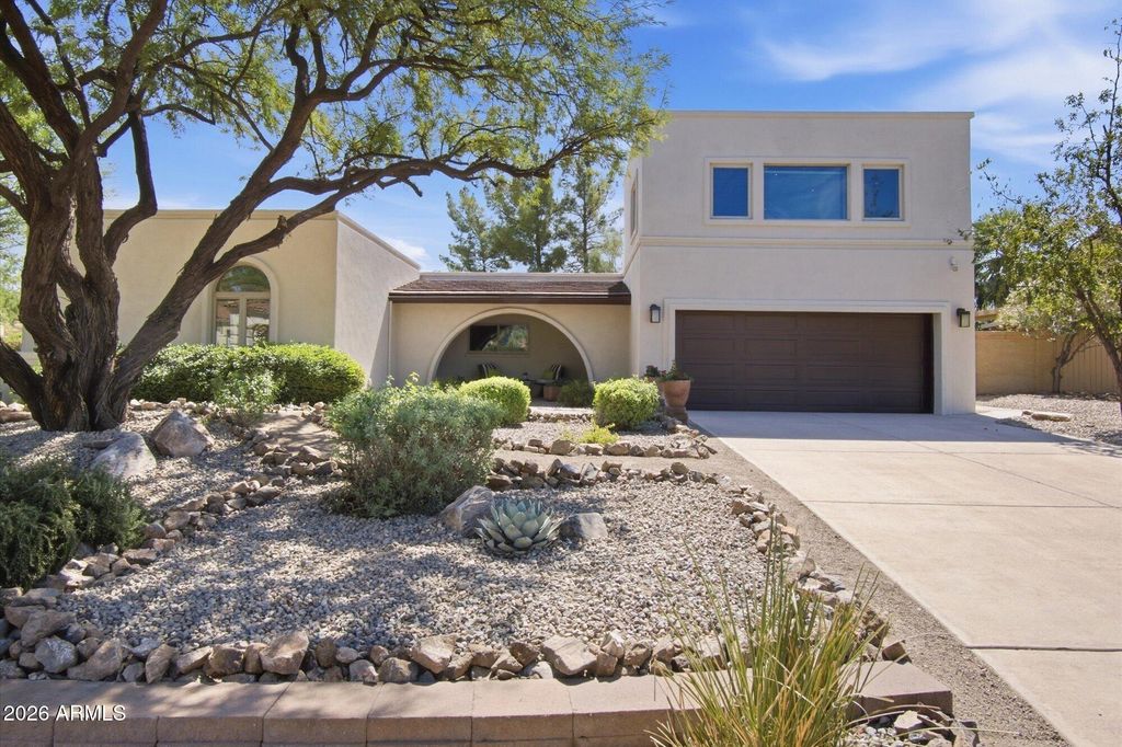 15811 E RICHWOOD Avenue, Fountain Hills, AZ 85268 — exterior