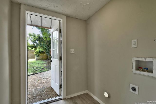 1510 STEVES AVE, San Antonio, TX 78210