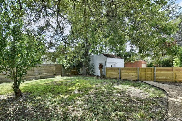 1510 STEVES AVE, San Antonio, TX 78210