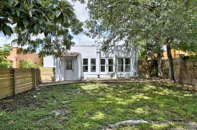 1510 STEVES AVE, San Antonio, TX 78210