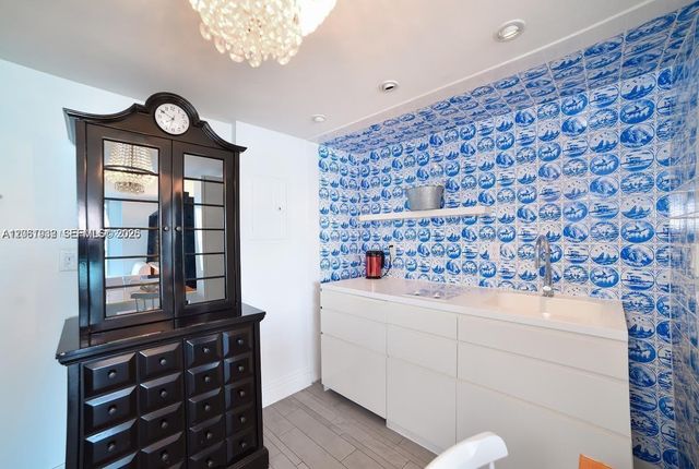 1100 West Ave 622, Miami Beach, FL 33139