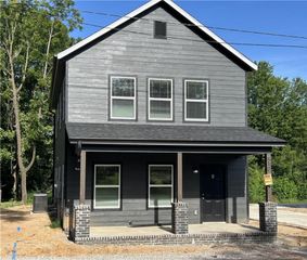 518 Crutcher A, Springdale, AR 72764