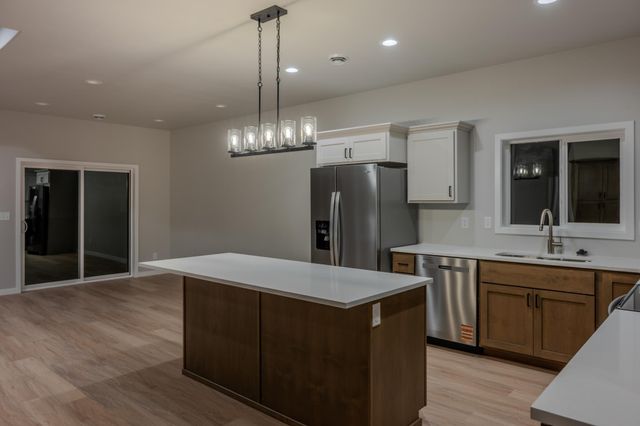 6260 85 Avenue S, Horace, ND 58047