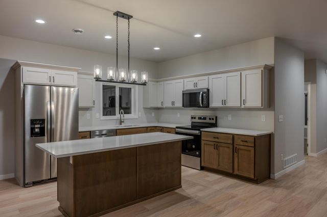 6260 85 Avenue S, Horace, ND 58047