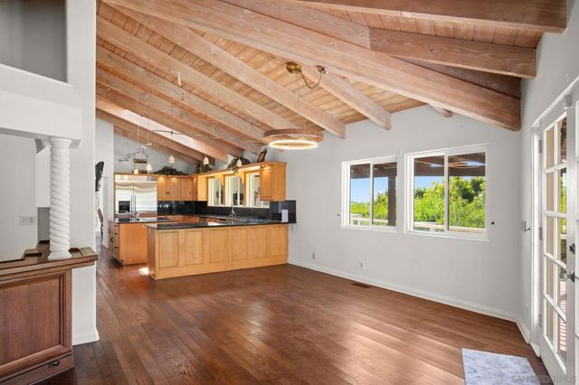9450 La Jolla Farms Road, La Jolla, CA 92037