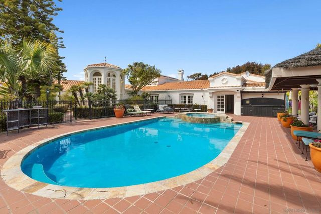 9450 La Jolla Farms Road, La Jolla, CA 92037