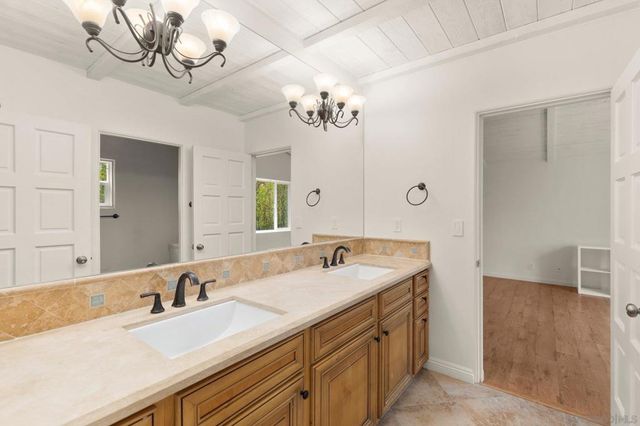 9450 La Jolla Farms Road, La Jolla, CA 92037