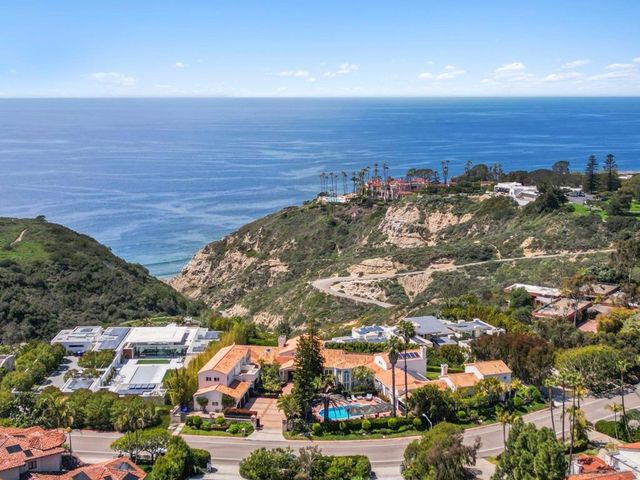 9450 La Jolla Farms Road, La Jolla, CA 92037