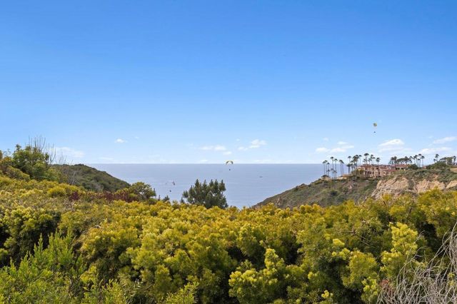 9450 La Jolla Farms Road, La Jolla, CA 92037