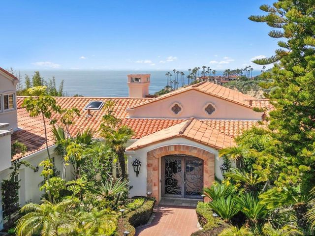 9450 La Jolla Farms Road, La Jolla, CA 92037