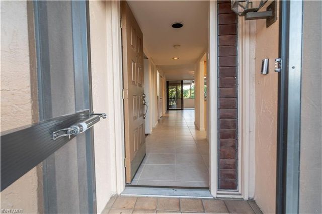 2069 W Lakeview BLVD E1, North Fort Myers, FL 33903