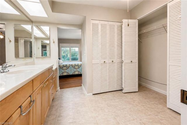 2069 W Lakeview BLVD E1, North Fort Myers, FL 33903