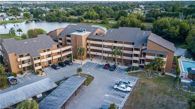 2069 W Lakeview BLVD E1, North Fort Myers, FL 33903