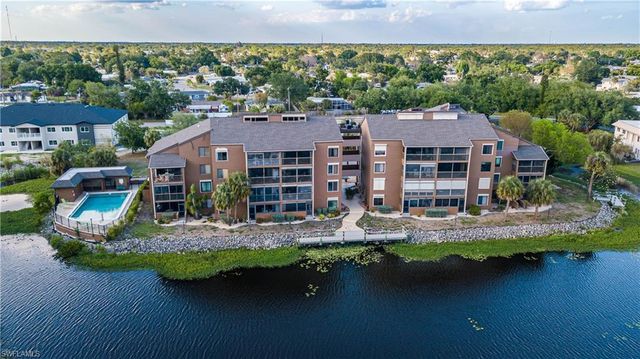 2069 W Lakeview BLVD E1, North Fort Myers, FL 33903