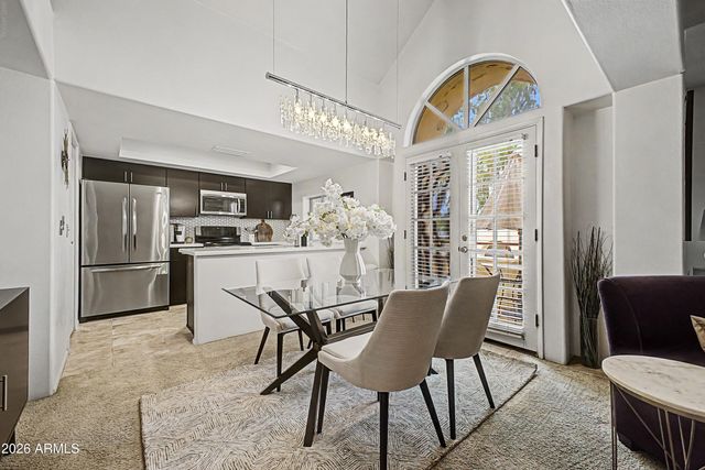 1333 E MORTEN Avenue 206, Phoenix, AZ 85020
