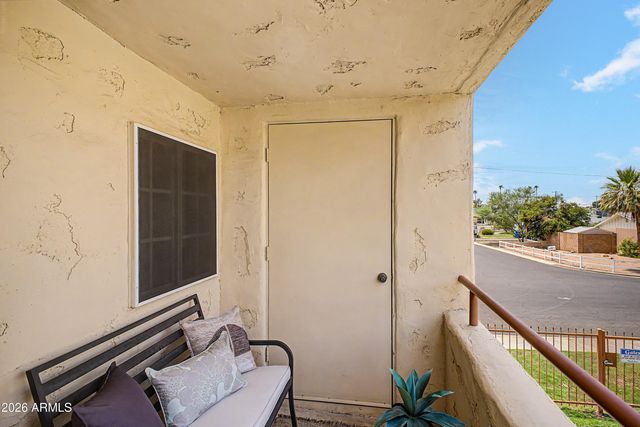 1333 E MORTEN Avenue 206, Phoenix, AZ 85020