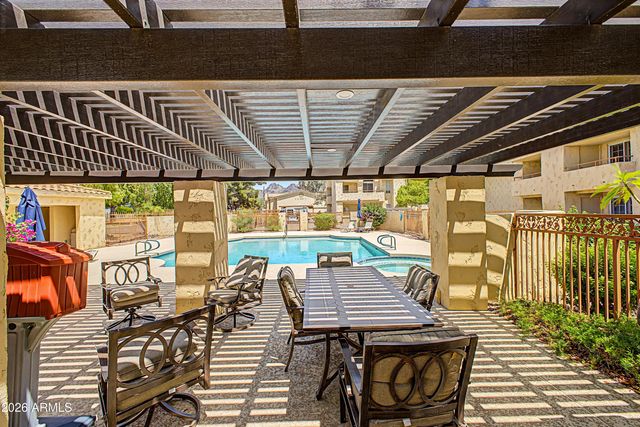 1333 E MORTEN Avenue 206, Phoenix, AZ 85020