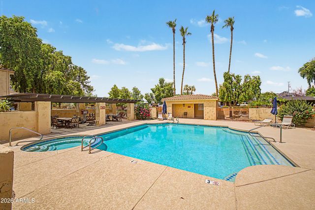 1333 E MORTEN Avenue 206, Phoenix, AZ 85020