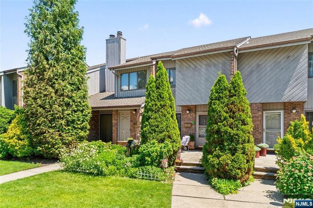 2330 5th Street 8, Fort Lee, NJ 07024