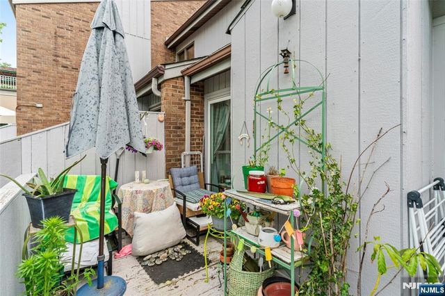 2330 5th Street 8, Fort Lee, NJ 07024