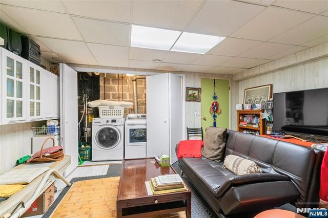 2330 5th Street 8, Fort Lee, NJ 07024