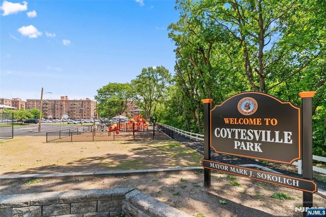 2330 5th Street 8, Fort Lee, NJ 07024