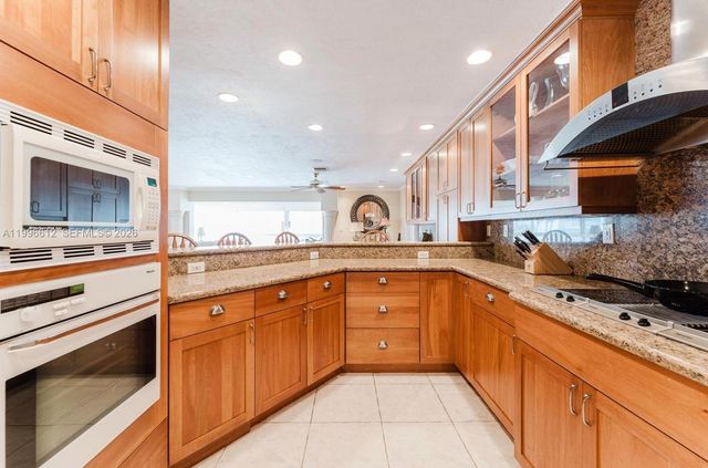3090 NE 48th Street 7, Fort Lauderdale, FL 33308