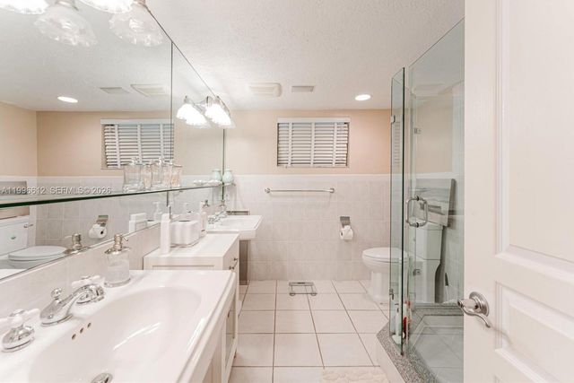 3090 NE 48th Street 7, Fort Lauderdale, FL 33308