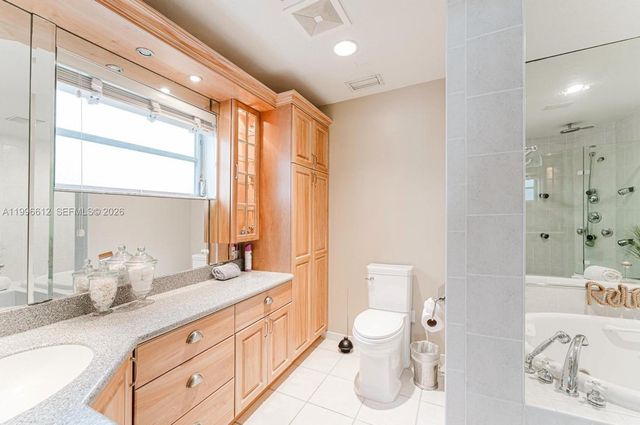 3090 NE 48th Street 7, Fort Lauderdale, FL 33308