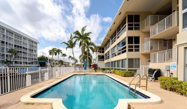 3090 NE 48th Street 7, Fort Lauderdale, FL 33308