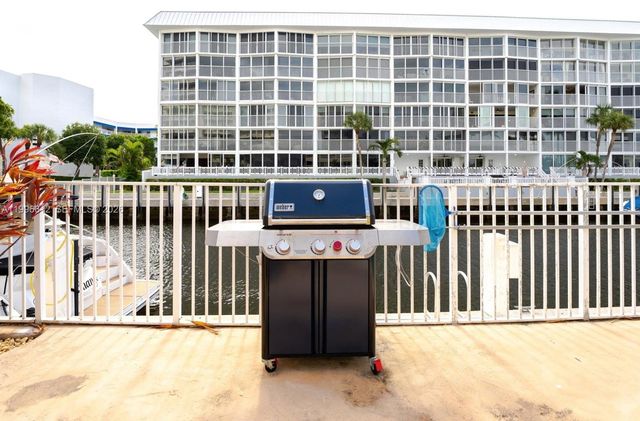 3090 NE 48th Street 7, Fort Lauderdale, FL 33308