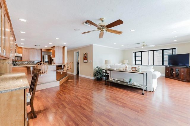 3090 NE 48th Street 7, Fort Lauderdale, FL 33308