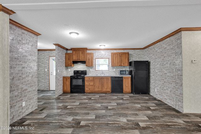 103 RIVERSHORE Drive, San Mateo, FL 32187