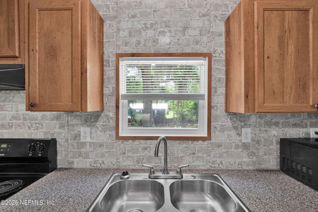 103 RIVERSHORE Drive, San Mateo, FL 32187
