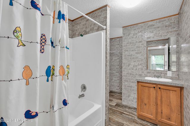 103 RIVERSHORE Drive, San Mateo, FL 32187