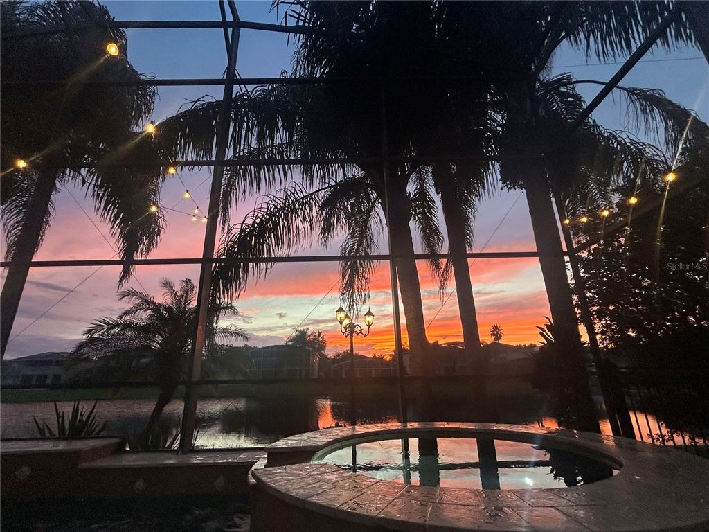 Image 3 of property listing at 2644 DOVER GLEN CIRCLE, Orlando, FL 32828