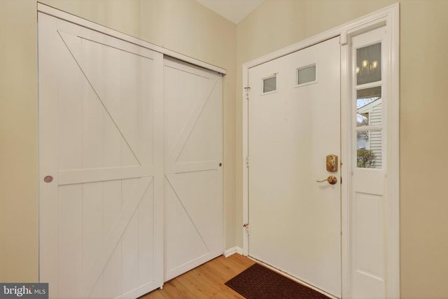 1706 FANTASIA CIR, Herndon, VA 20170