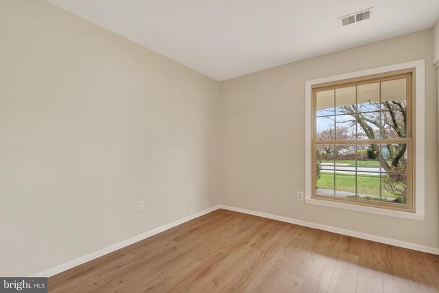 1706 FANTASIA CIR, Herndon, VA 20170