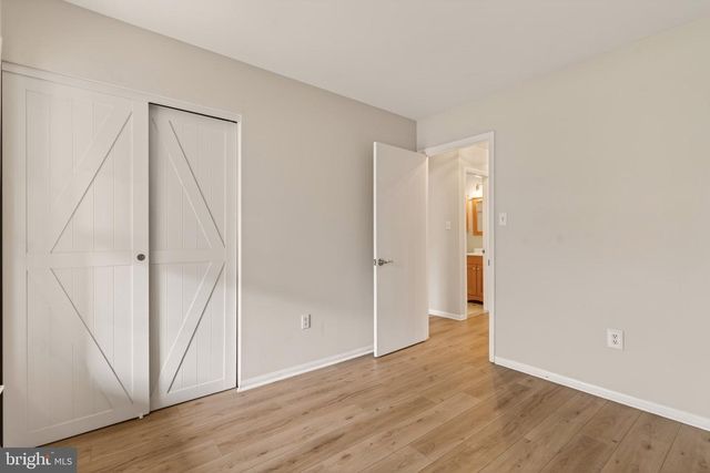 1706 FANTASIA CIR, Herndon, VA 20170