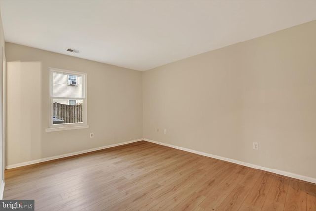 1706 FANTASIA CIR, Herndon, VA 20170