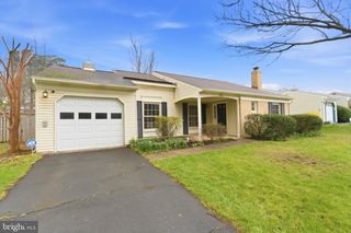 1706 FANTASIA CIR, Herndon, VA 20170