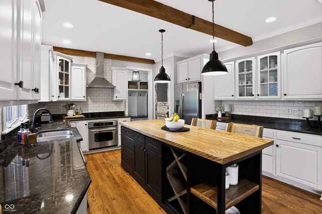 9928 Wading Crane Avenue, Fishers, IN 46055