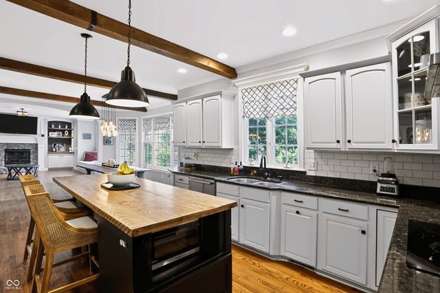 9928 Wading Crane Avenue, Fishers, IN 46055