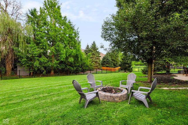 9928 Wading Crane Avenue, Fishers, IN 46055