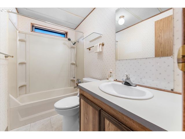 100 Sw 195TH Ave 112, Beaverton, OR 97006