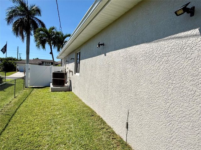 3805 SW 20TH PLACE, Cape Coral, FL 33914