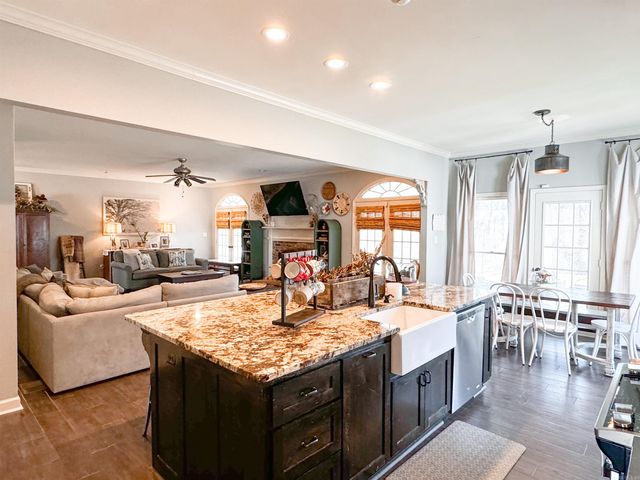 8 Hillcreek Circle, Searcy, AR 72143