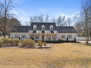 8 Hillcreek Circle, Searcy, AR 72143