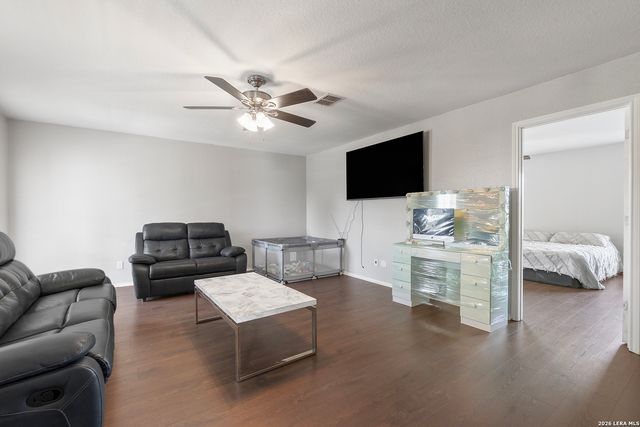 9515 Nueces Canyon, San Antonio, TX 78251